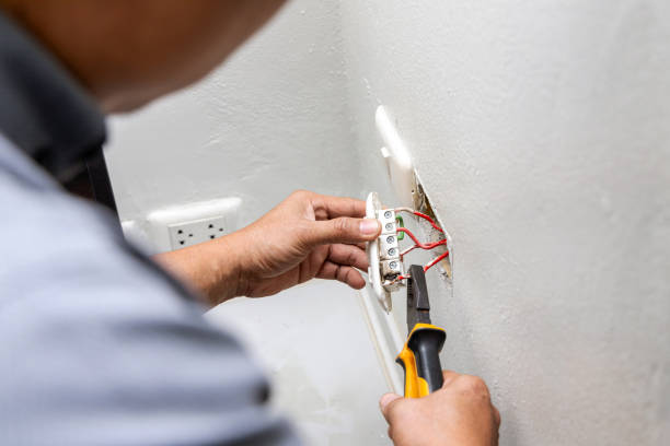 Best Circuit Breaker Repair  in Grottoes, VA